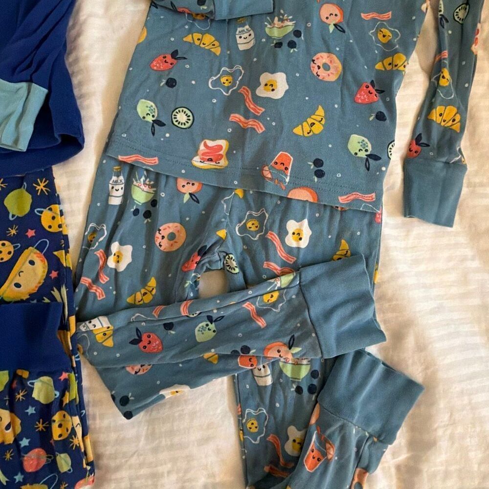 Lands end size 6 long sleeve PJ bundle - Picture 5 of 7